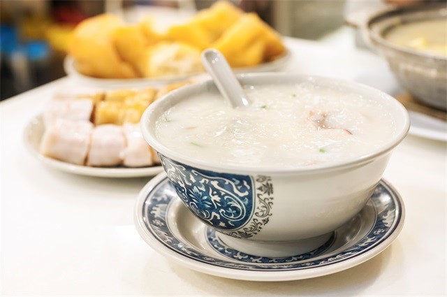 吃早餐、早餐、豆浆、粥-康兴医疗器械官网
